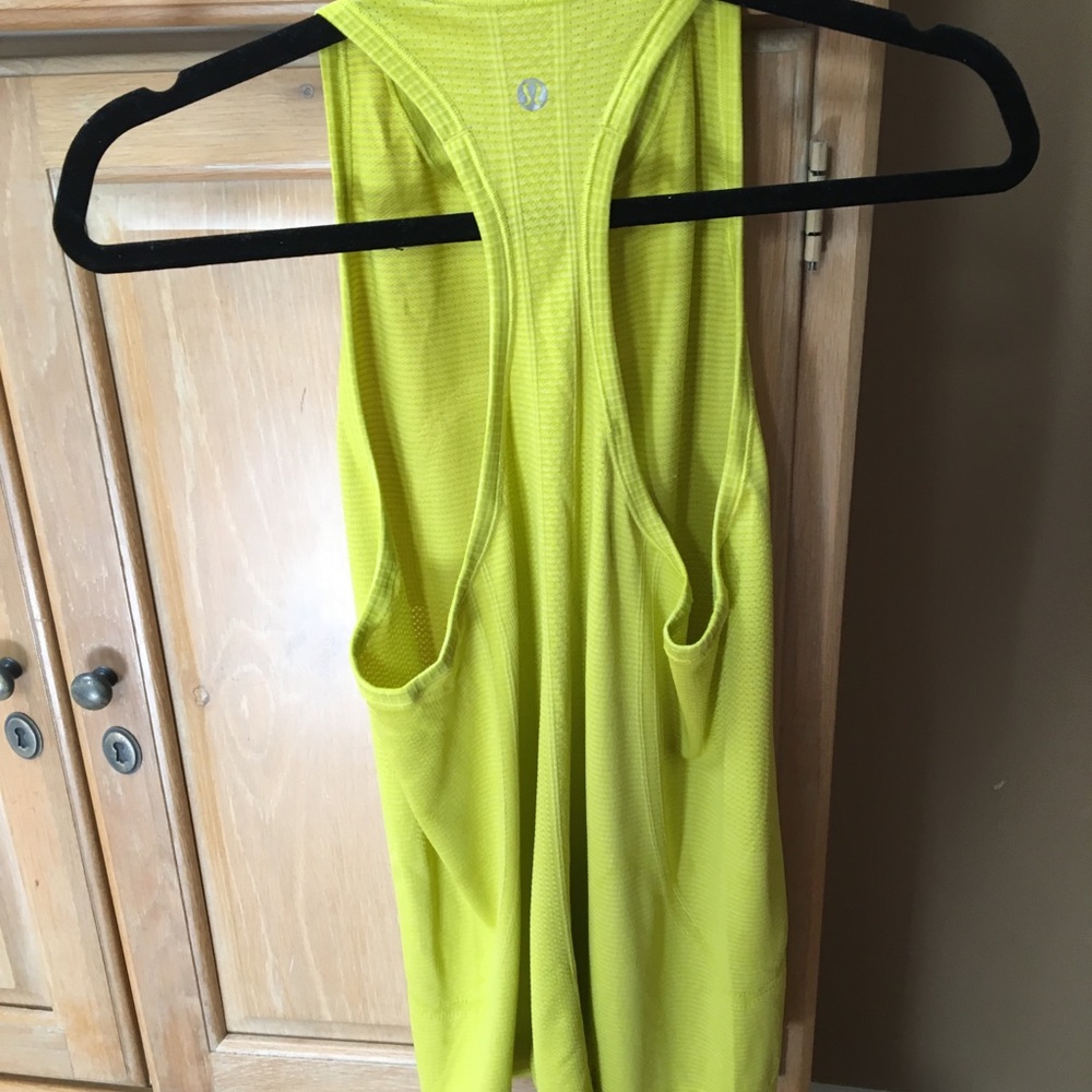Lululemon top